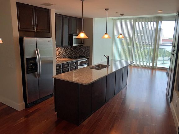 5th image of 912 Channelside Dr Unit 2506