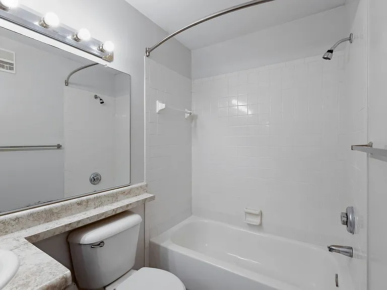 Cambridge Park Apartments — Photo 61