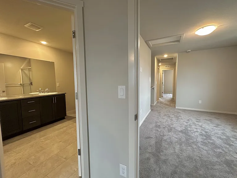 602 Pickering Ln — Photo 15