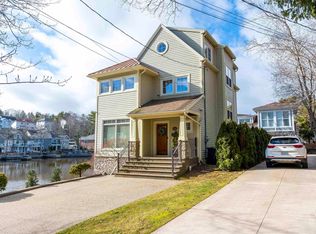 825 Shore Dr, Bedford, NS B4A 2E3