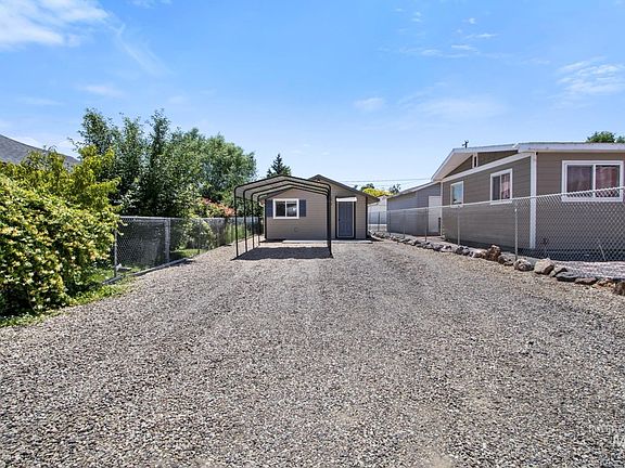 2nd image of 407 1st St N