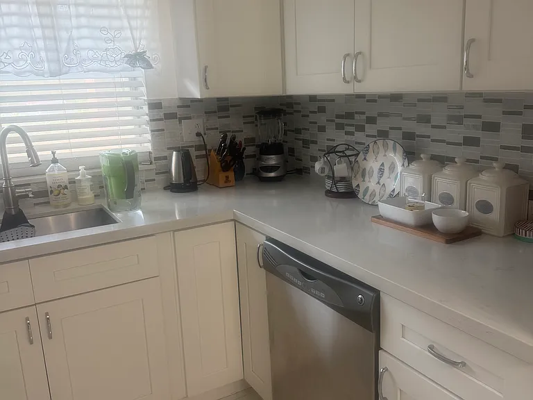 9841 Sunrise Lakes Blvd — Photo 2