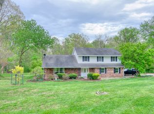 261 High Forest Dr, Carbondale, IL 62903
