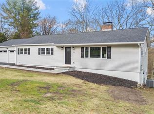 71 Hitching Post Ln, Fairfield, CT 06824