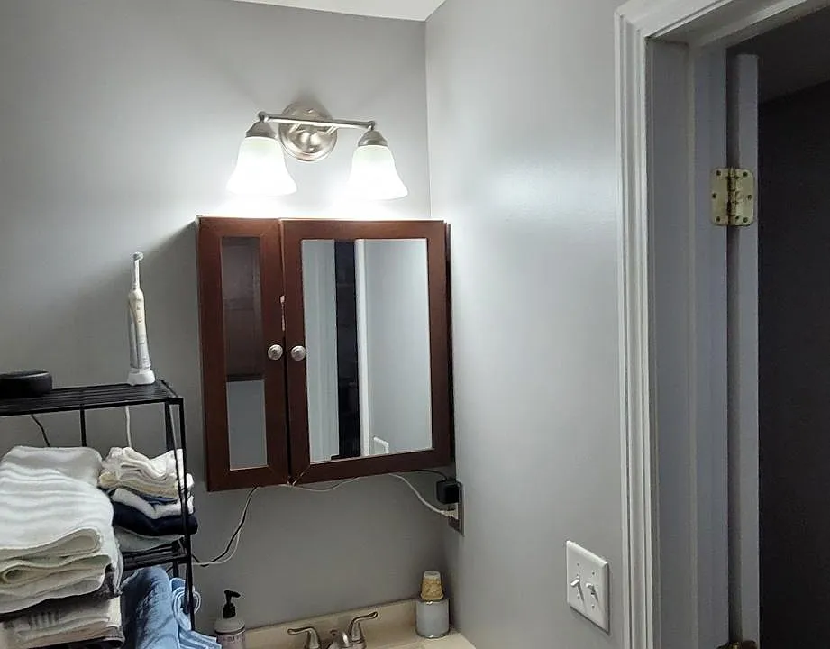 Bathrrom sink & medicine cabinet