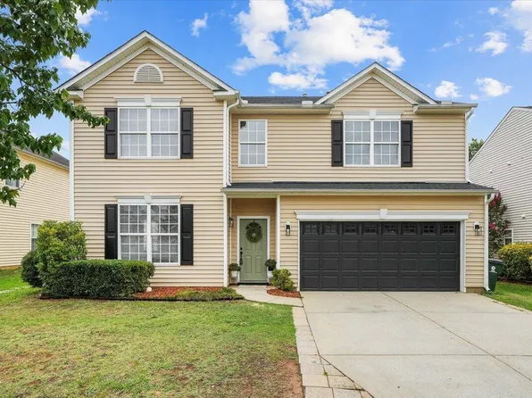 112 Smith Rock Dr, Holly Springs, NC 27540