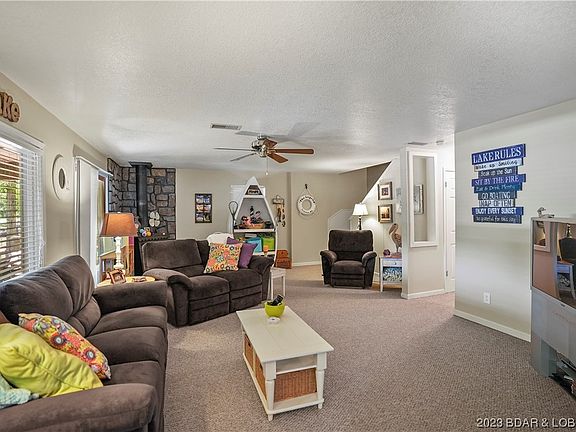 5th image of 672 Windwood Shores Dr