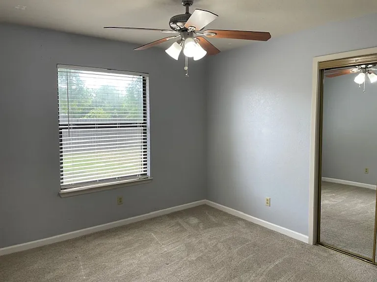 7601 Thompson Pkwy — Photo 10