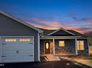 121 Red Tail Cir, Duncansville, PA