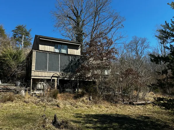 1629 Cherry Brook Dr, Dandridge, TN 37725