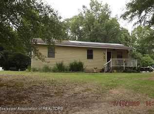 1239 Howard Rd, Enid, MS 38927