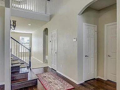 4 bed, 2943 sqft, $3,200 — Photo 4