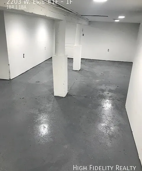 2203 W Erie St #1F — Photo 6
