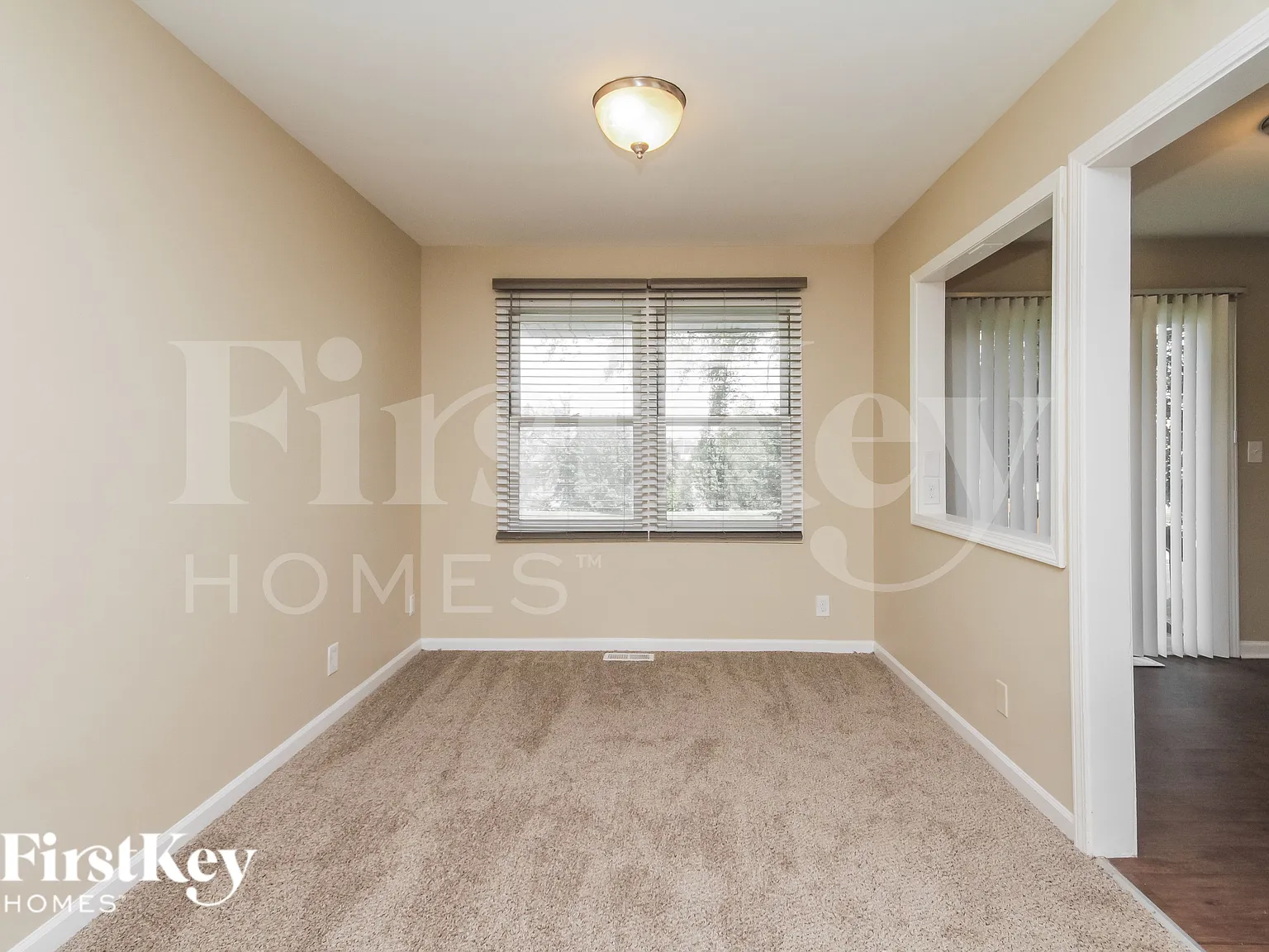 4 bed, 2.0 bath, 1554 sqft, $2,835 — Photo 4