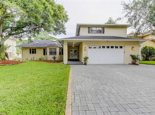 825 Marco Dr NE, Saint Petersburg, FL 33702
