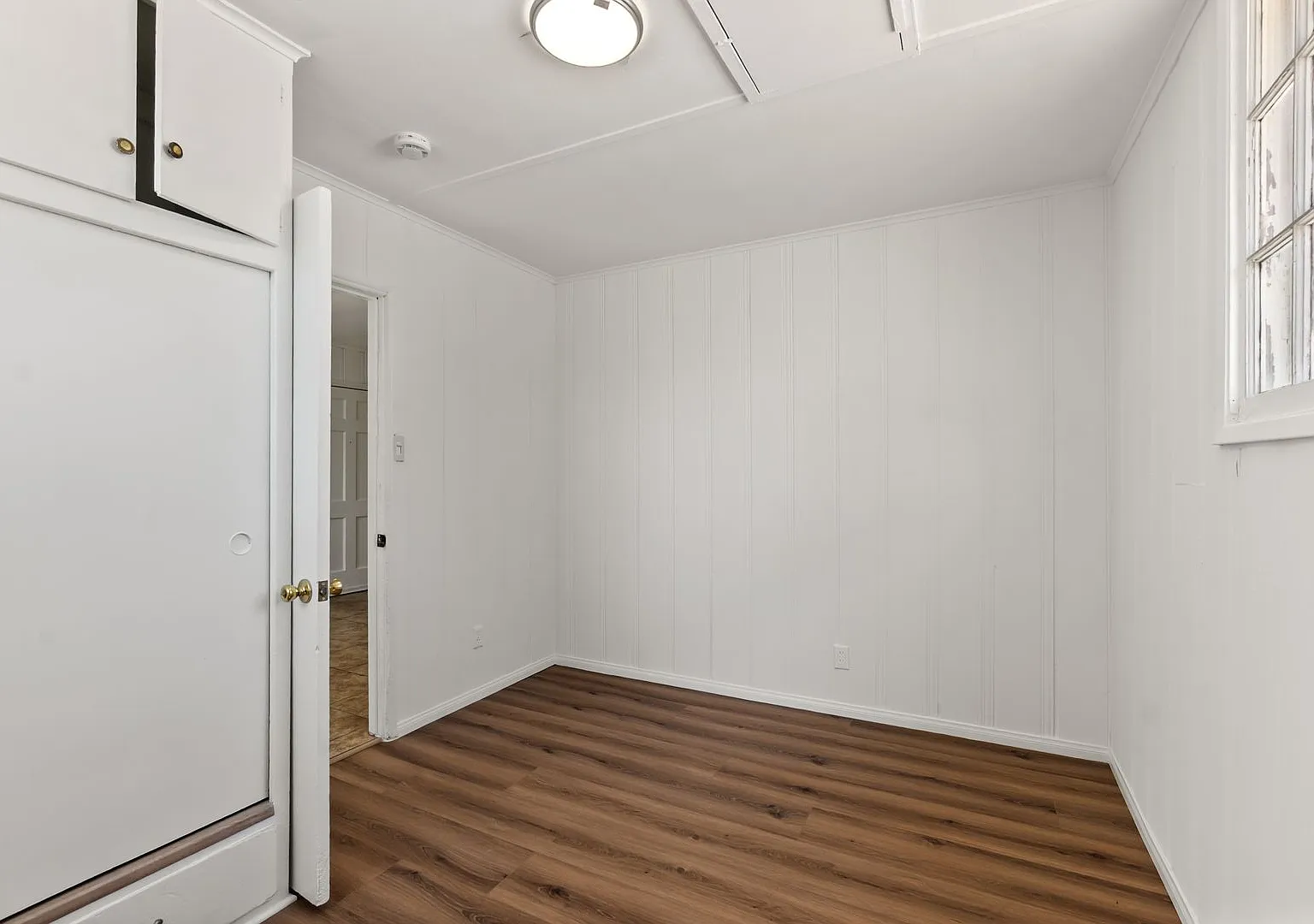 Washington Ave. Complex — Photo 2