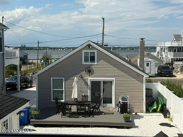 445 E Bayview Ave — Photo 6