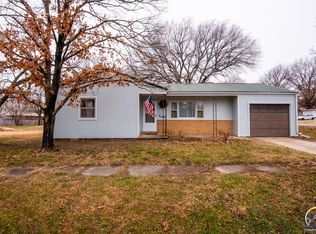 129 NW Call St, Melvern, KS 66510
