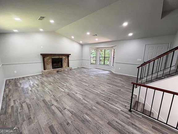 3rd image of 691 Millay Ct