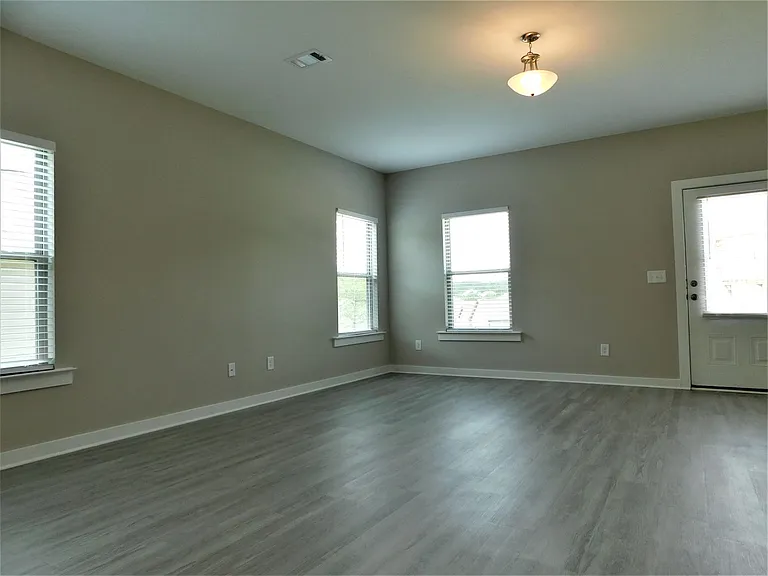 15537 Crimson Ridge Cir — Photo 4
