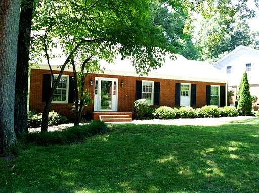1st image of 1703 Lewellyn Dr