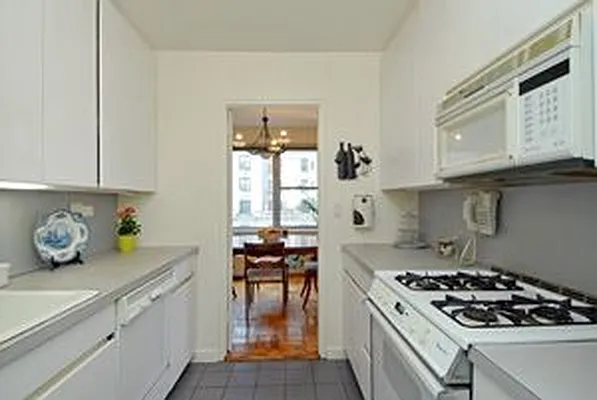 Sold by Douglas Elliman | media 13