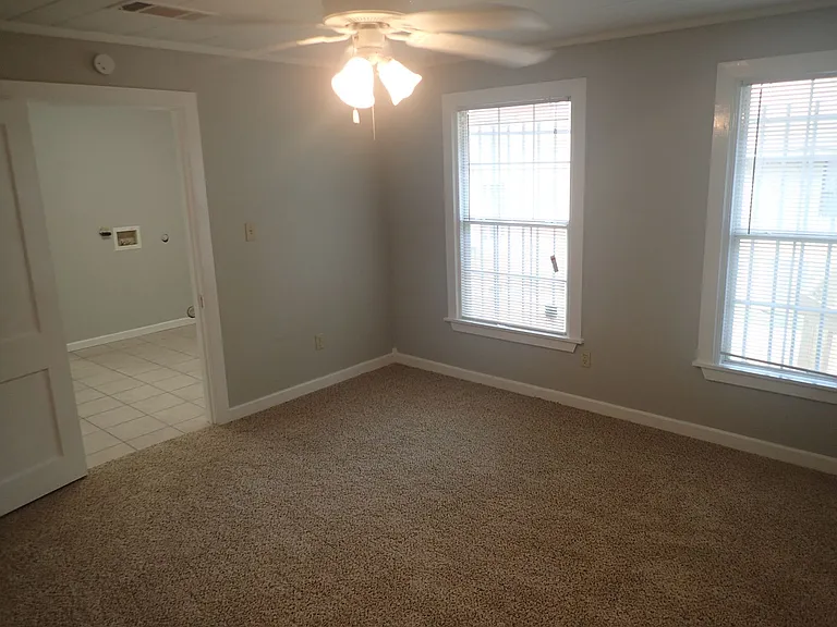6340 Parkdale Dr — Photo 14