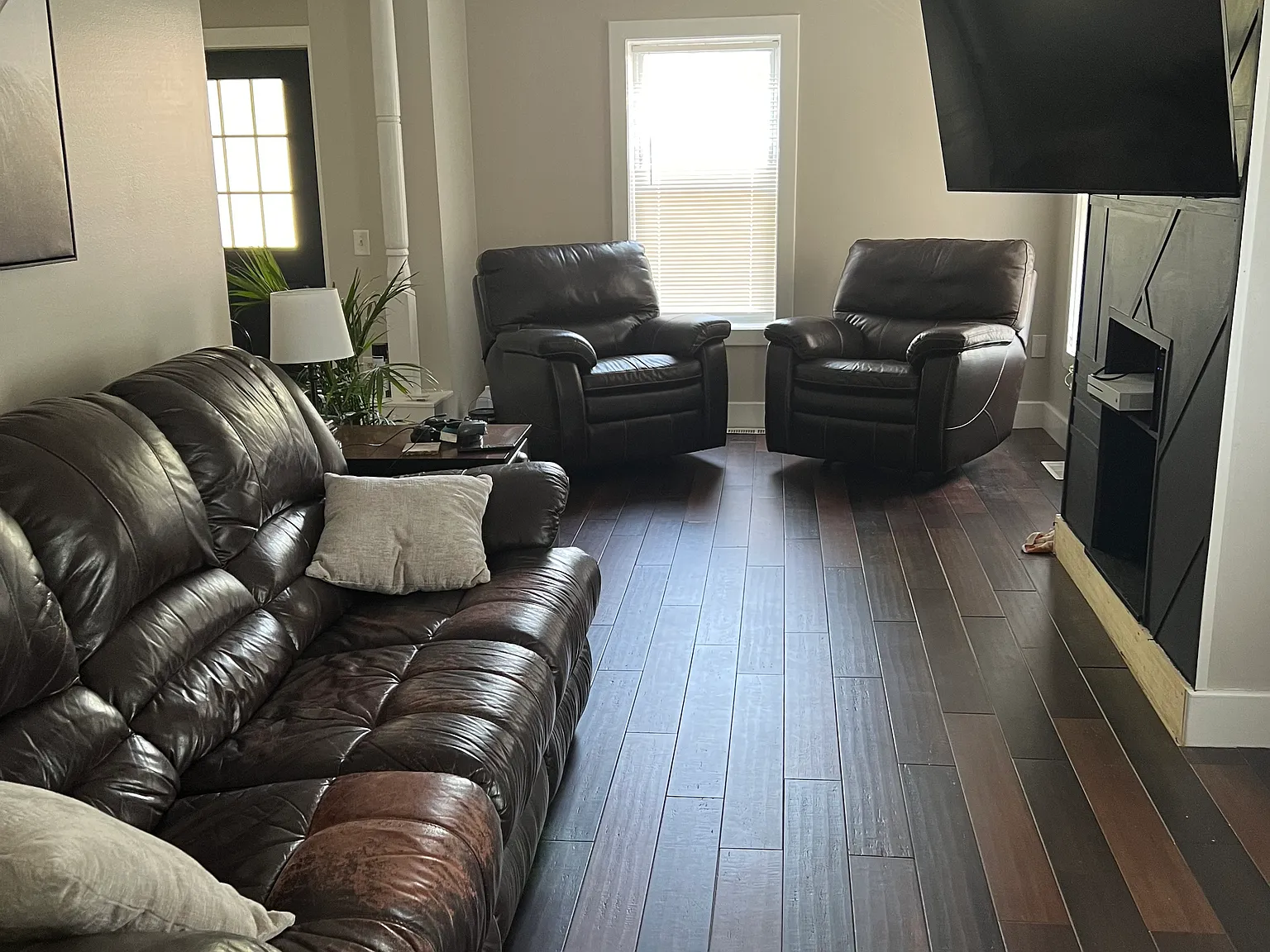 2 bed, 1.5 bath, 1100 sqft, $1,600 — Photo 2