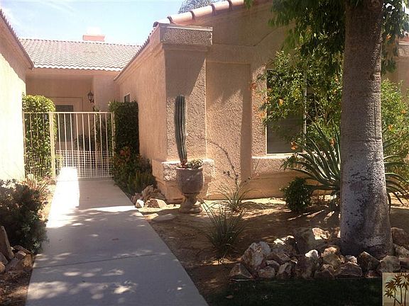 3rd image of 48207 Calle Florista