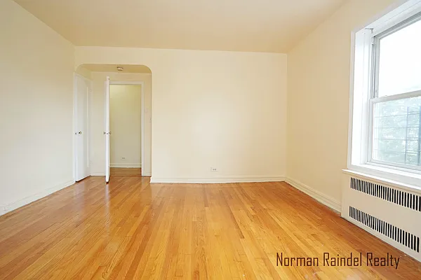 Rented by Norman Raindel, LREB | media 21