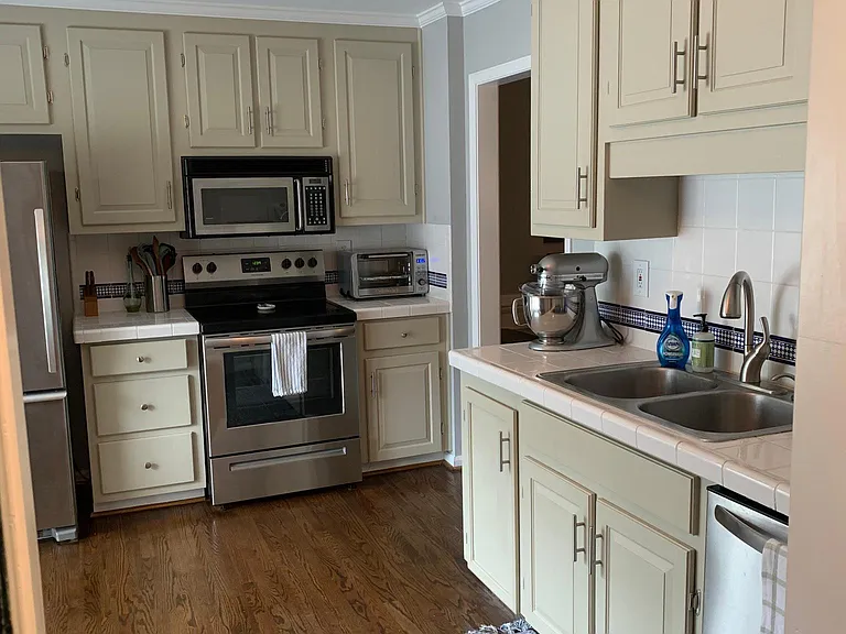 515 Towergate Pl — Photo 5