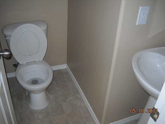 4th image of 5400 Hasley Canyon Ave