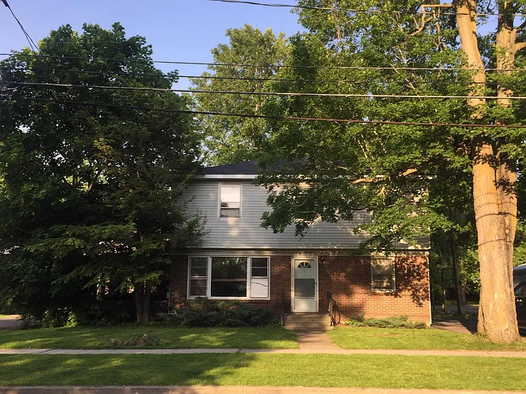 2 Cedar St — Photo 9