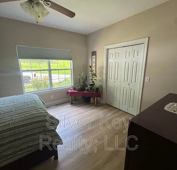 1980 Ridge Point Dr NW — Photo 20
