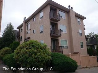 1201 N 44th St APT 3, Seattle, WA 98103