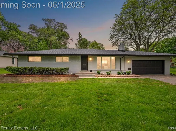 28400 Kendallwood Dr, Farmington Hills, MI 48334