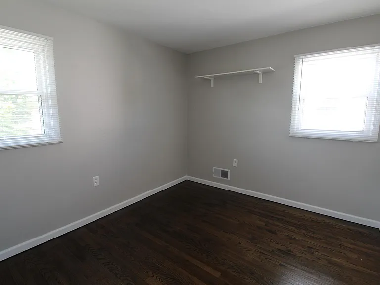 91 Cloverdale Rd #2 — Photo 7