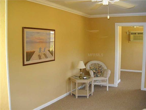 5th image of 701 Floral Ln