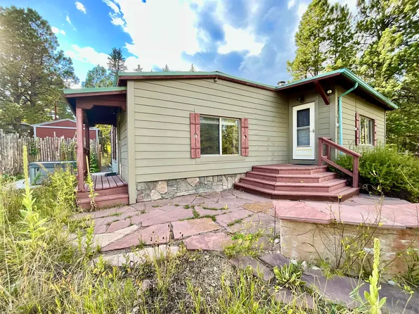 35 Circle Dr, Taos, NM 87571