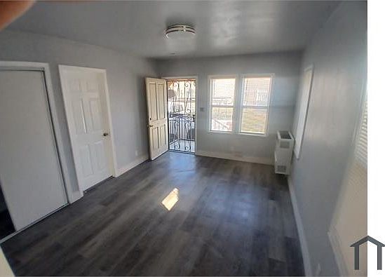 3rd image of 8641 1/2 S Hoover St #11