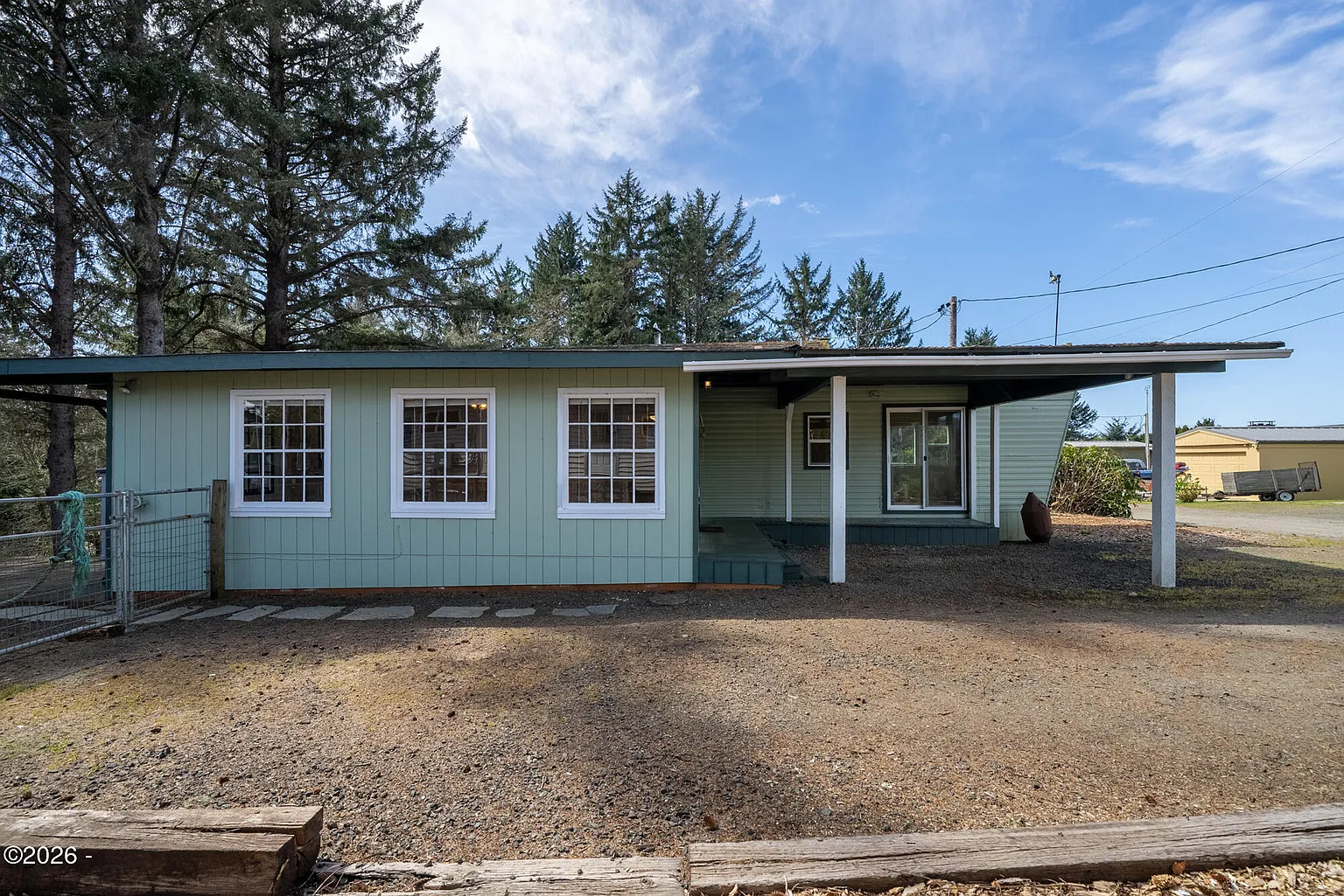 2317 Martin Ave W photo 1
