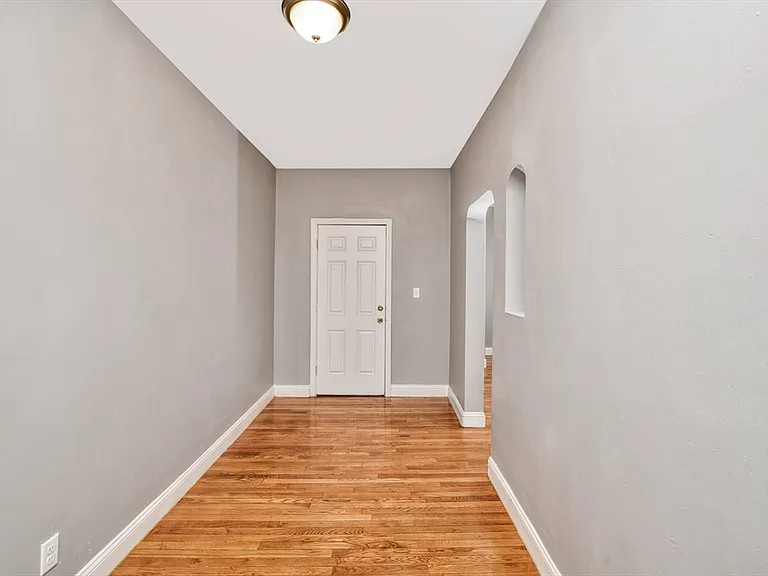 352 Norfolk St #1 — Photo 16