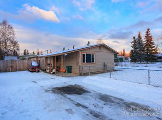 1516 Summit View St, Anchorage, AK 99504