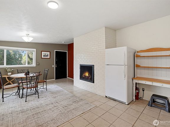 5th image of 2030 S Kent Des Moines Road