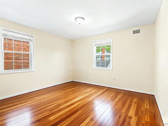 4th image of 158-39 77th Road