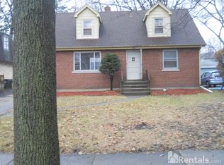 645 N Eagle St, Naperville, IL 60563