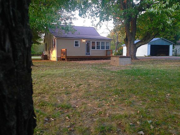 Back yard, deck and rear entrance