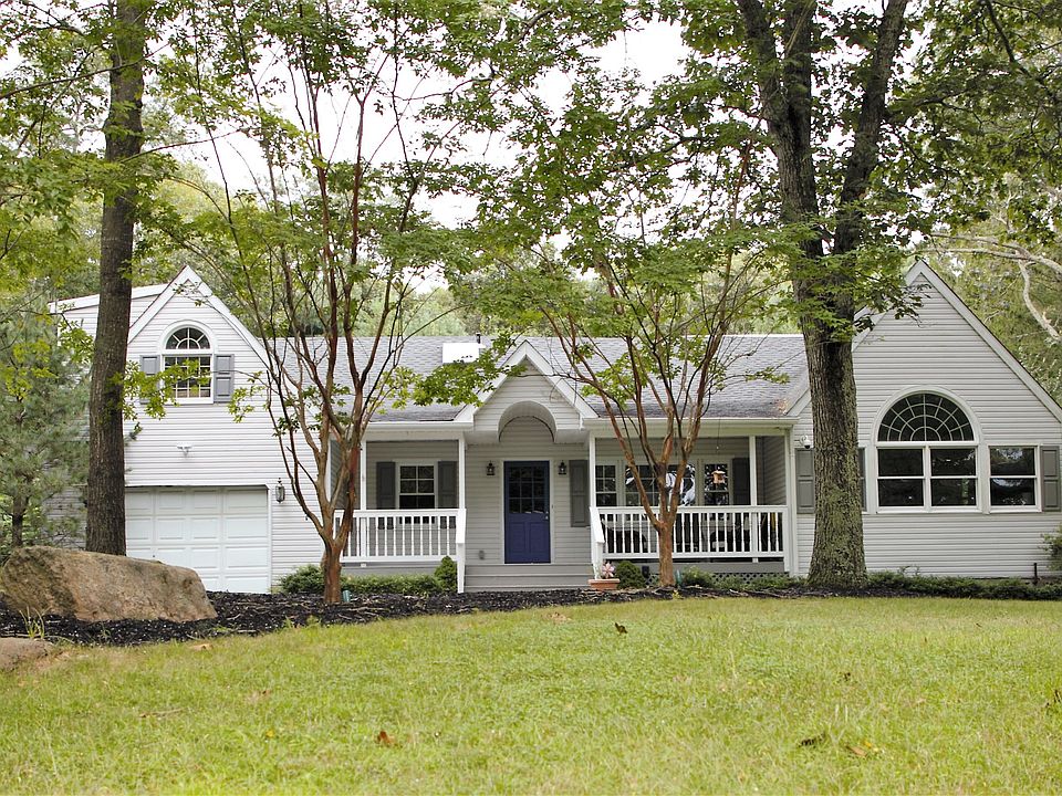 1st image of 18 Bay View Dr