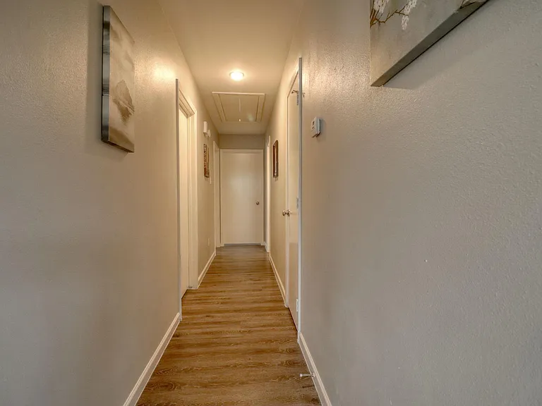 1720 E 11th Ave — Photo 13