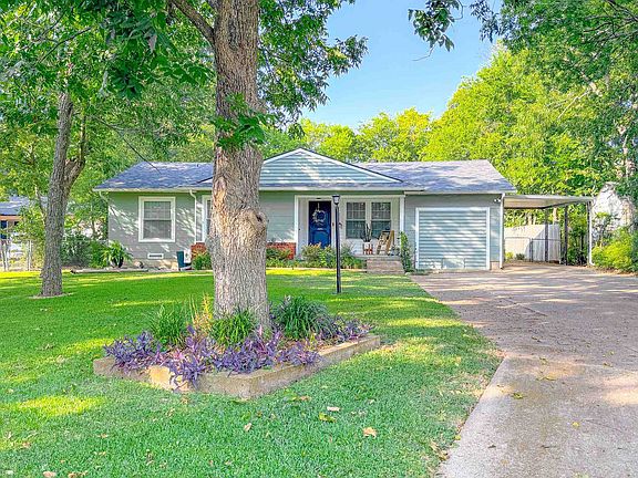 3rd image of 602 Richmond Ln